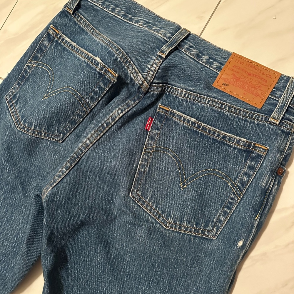 Levi’s straight leg